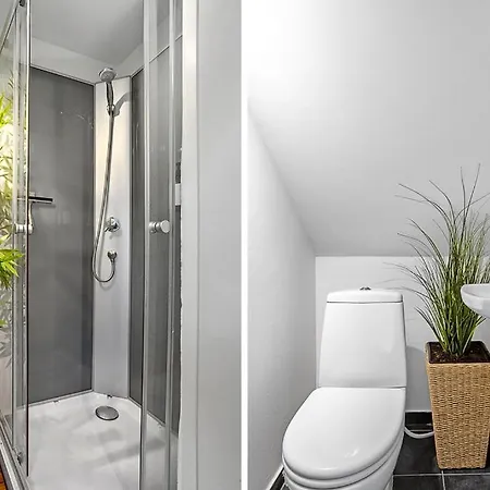 شقة Small, Cozy Penthouse With Free Parking *